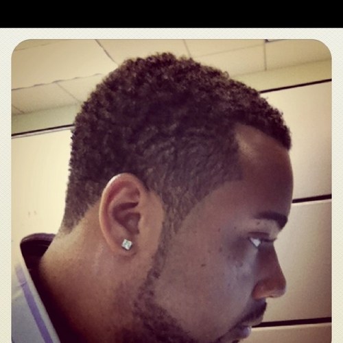 mcros's profile picture. 