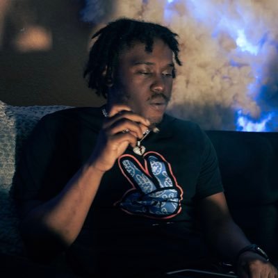 (T)|Rapper 🎙🔌
#LLG 💔 #LLM 💔 SC- yosoy_qxan IG- yosoyqxan_
#FREEDAGUYZ 🤞🏾