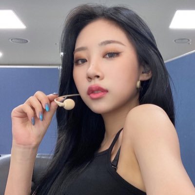 a collection of videos and photos account for purple k!ss member Eunseong