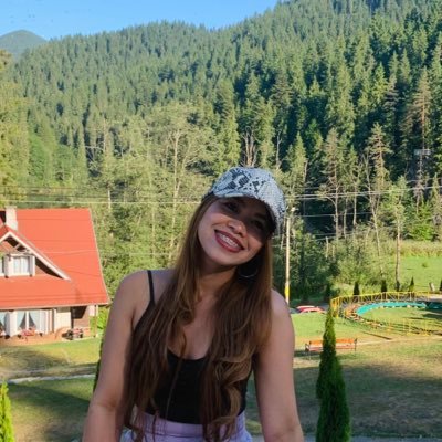 1114_andrea's profile picture. 