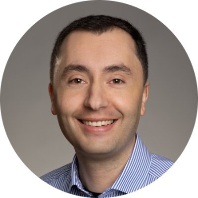Entrepreneur depuis 2000.
C'est pratique pour compter.
Fondateur de inSolus, CASEO, TERAP, ENGr et du Réseau CARTONNER.