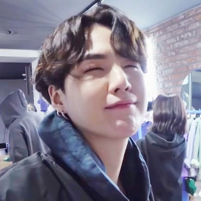 Yoongi bias▪️22▪️She/Her▪️I recommend a lot of bts fics (mainly yoongi ships but some others as well)