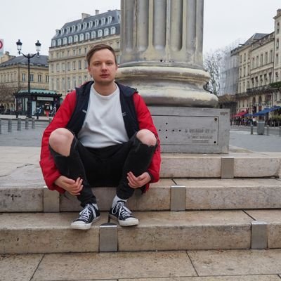FM, Pausanias-asiantuntija ja klassikko /
Vapaa-ajalla kiinnostaa kestävämpi kaupunkiympäristö /
Alumni: @uni_mainz 🇩🇪, @UDC_gal 🇪🇦, @ScPoBx 🇫🇷