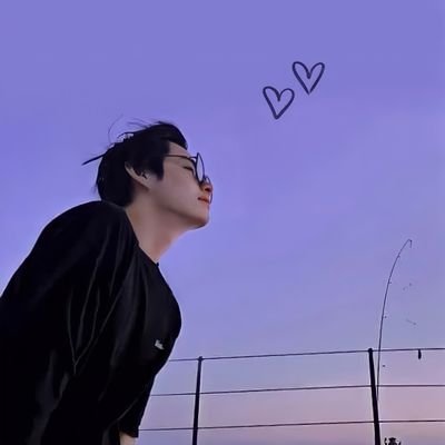 StayNamLove's profile picture. Soy tan solo una persona, tú redondeas mis afilados bordes y me conviertes en amor - Trivia: Love 
• @BTS_twt •

𖤐Fan Account