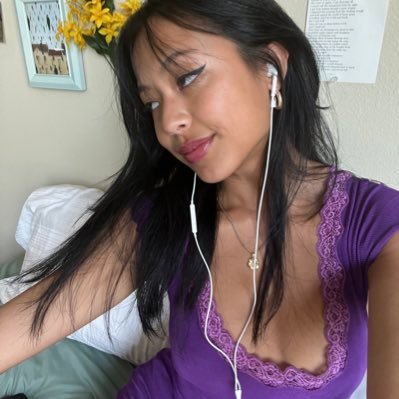 bellybuttt0n's profile picture. 