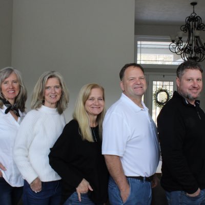 patti_simab's profile picture. I’m the 3rd daughter of 6 siblings.  A wife of over 30 years and a mother to 2 wonderful kids.  Very thankful.