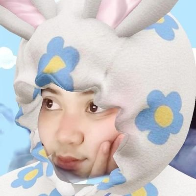 iniheniii's profile picture. ayah, mengapa aku fast respon?