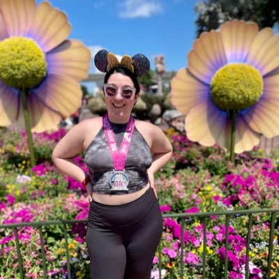 miatwoshakes's profile picture. DCP ‘15 ~ pecos bill & BTM stan🌵🚂 ~ theme park geek ~ 🐈‍⬛ mom ~ opinions my own 🥸