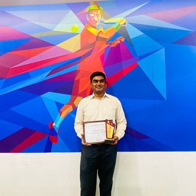 Prakashissimple's profile picture. Simple