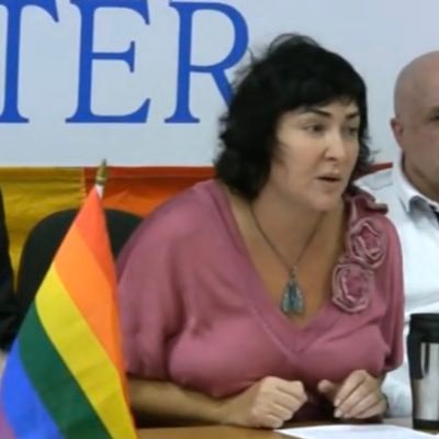 бисексуалка, ведьма, эксперт по джанкфуду. ~ @__kasseta__ - ржавый