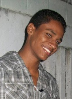 Estudante de Ed.Física na Ufs, Adventista do Sétimo Dia! E Canto no Grupo Zenit! muitos planos para o Futuro! Pergunta aew! http://t.co/8DPSemqWd7