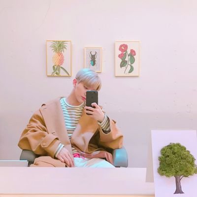 joochannn_'s profile picture. 주찬✨
골든차일드✨