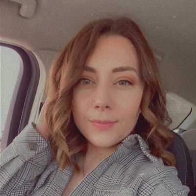 Chantellemiich's profile picture. 