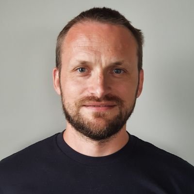 todoslang's profile picture. software dev, electronics, books