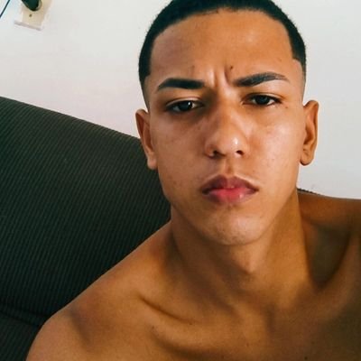 Eu nasci sendo ninguém, e ninguém será como eu.