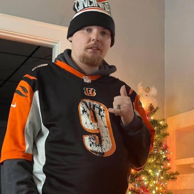 love my Bengals Go follow https://t.co/4JZHYWWyp3