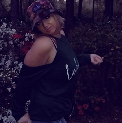 👋call me Danie,I follow 🔙 gamer🎮 spiritualist with huge heart 💜 animal lover. Virgo♍lifted trucks,loud cars,racing,tats,sneakers & hats,guns,fighting,gym💪