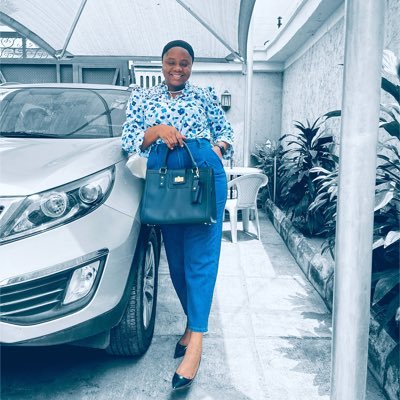 One of a Kind! Bloom wherever you are planted 🌻 #properwastedisposal ♻  😋 #BrymOstan