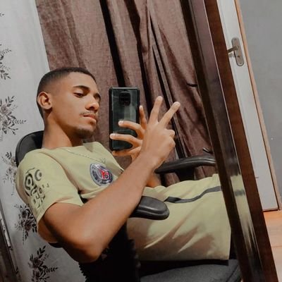 meexev's profile picture. 021/Rj