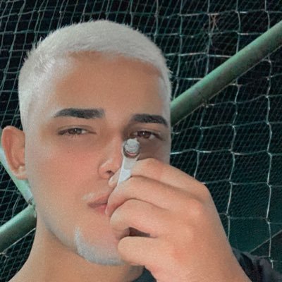 Ainda que eu ande pelo vale da sombra da morte, não temeria mal algum, porque tu estás comigo👐❤️ Lorenzo🤴🏽❤️