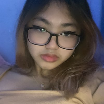 strawb00bz's profile picture. ur nana got sum mental issues to deal with