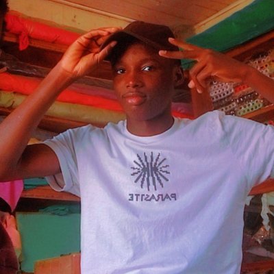 RichardAnevho's profile picture. Free minded
#Baller ⚽
#Manchester United ⚽
      Richard