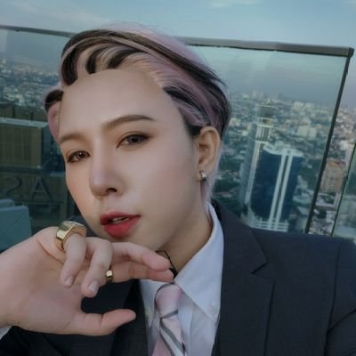 I'm Ryu
銀魂/ハリポタ/コスプレ 興味がある
😚 20⬆️
please feel free to talk with me(Eng,Thai, 日本語ok)
https://t.co/EBJmEGZT9O