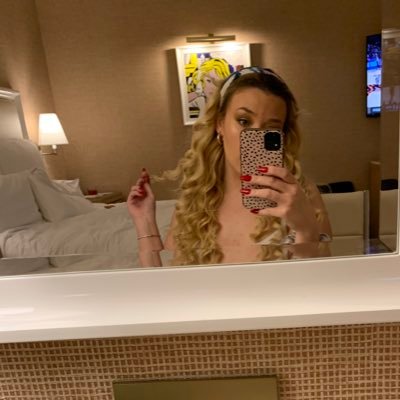 stephieeb69's profile picture. 