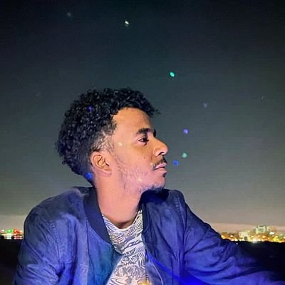 نصف مجنوون !! يلهو بنصفه العاقل !!
ثورجي من بري✌✌