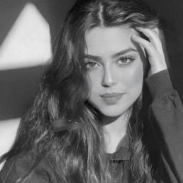 xix15vx's profile picture. أضيئوا قلوبكم بالحُب🤍.