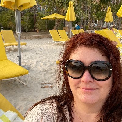 Serial entrepreneur. Founder @moms_kisses, @wineestatedao #PhocusPros - Into #wine #crypto #business #gardening #womeninweb3 #femalefounders #nftprojects