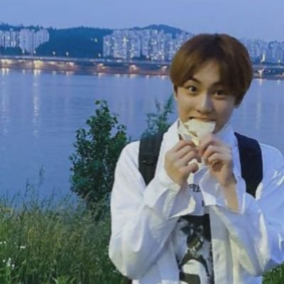 jwjwhappy's profile picture. 
