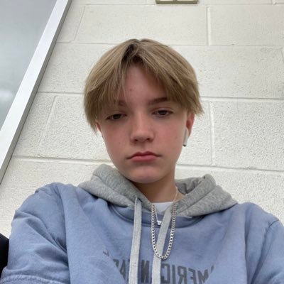 rriley_chis's profile picture. help