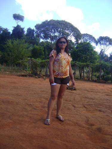 Adoro dançar, viajar e ter milhares de amigos par acompartilhas tudo de bom que a vida me proporciona.
