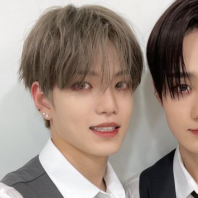 / марго из г¥й2b
/ 🇰🇷🇹🇭:
/ vixx vrvr oneus txt shinee enh bp everglow и др