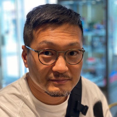 帝都土著已婚大叔,@wanglili114 的法定老公/爱好过度广泛,以前是数码体育摄影游戏电影,现在是家居厨艺家庭影院哄孩子。ex 三星/Apple/今日资本,现红杉中国