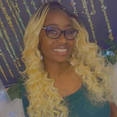 2x UF Alumna, Academic Advisor, @WWE, @WWENXT, @AEW, Indy wrestling fan, & photographer. Loves God, family, and friends! Professional inquires: @ShauraThomas