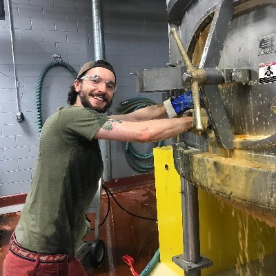 PhD candidate in the Beach (@myosincity) and Oakes (@pwoakes) Labs at Loyola University Chicago. Badger Alum. Former beer nerd. I like neurons. I like bread.