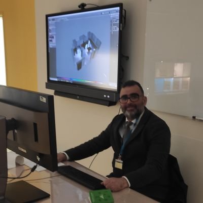 ouhaid's profile picture. rejoignez moi @ouhaidkaid.bsky.social