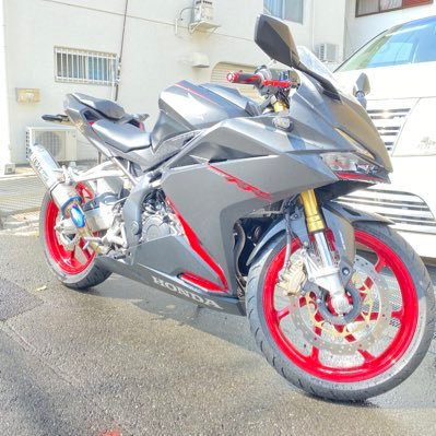 色んな人と仲良くなりたいです！CBR250RRに乗ってます！バイク好きな人！ 料理好きな人！フォローしてください！