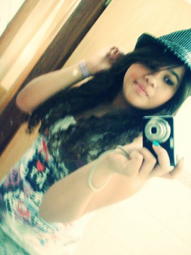 sou do @lau_CEC, since 11-09-2011 . C.E.C, reggae, familia, amigos, musica, violão, make sound, guaraná, doritos ..