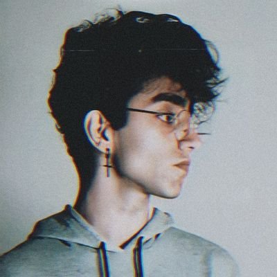 AmirShmc's profile picture. CE Student, Singer, Song Writer, Portraitist, Poet, Teacher, Video Creator, Martial Artist, FreeRunner, Founder of NXTOK. 𝗜𝗻 𝗚𝗼𝗱 𝘄𝗲 𝘁𝗿𝘂𝘀𝘁 .