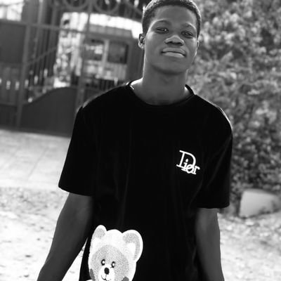 real_dav1's profile picture. I wanna hug someone and cry.