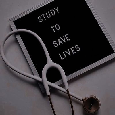 chadian 🇹🇩 Futur Médecin👨🏿⚕️ 📍🇩🇿