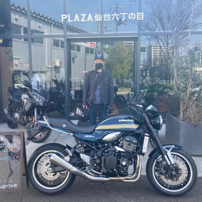 ZX25R→Z900RS(青玉虫) W800STミラー タックロールシート ドレミ フォークエンブレム PMCロングテール、カーボンインナーフェンダー POSHアワビテール、ケイファクフルチタン、オーリンズリアサス、マーベリックサイレンサー、オーバーレーシングバクステタンデムステップ、マーシャル、ゲイルスピードタイプＮ