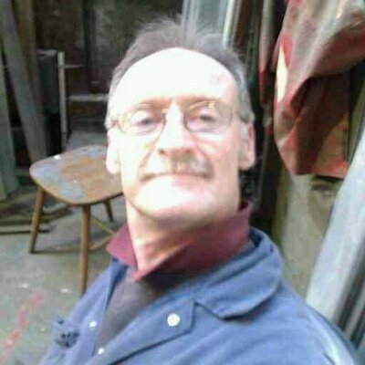 Profile Picture of Bill Cuthbertson (@uptheharriers) on Twitter