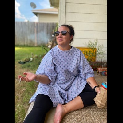 Post-apocalyptic mental institution vibes. | Dark academia but make it smut