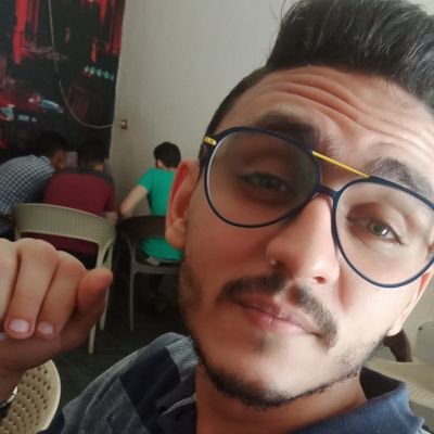 ^ أشهد ان لا اله إلا الله وأشهد ان محمد رسول الله ^
pharmacist
24 years , singer
Barça 🏆