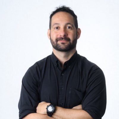 thecuriousmrv's profile picture. PYP educator and learner. #appleteacher #googleed L2 🇨🇴🇺🇸🇸🇦🇸🇬🇩🇪