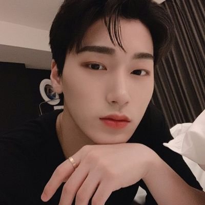 ❤️SEONGSAN FOREVER❤️
#성화 #산
Síganme en Wattpad, estaré subiendo historias.